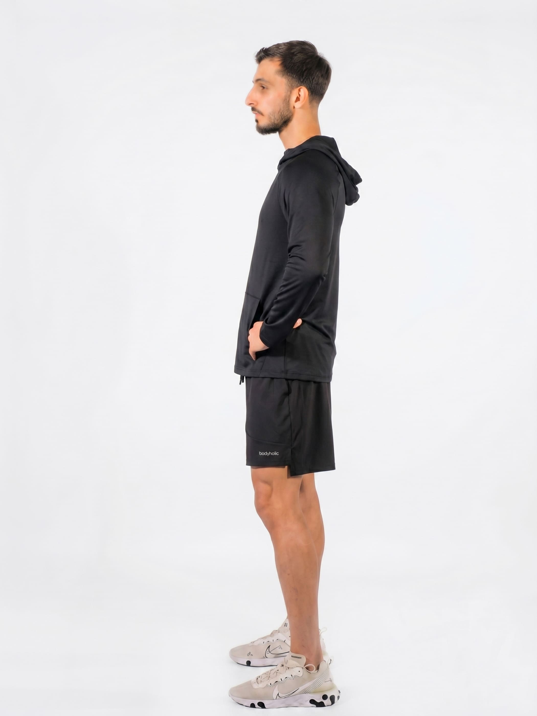 Asymmetric Run Shorts - שחור
